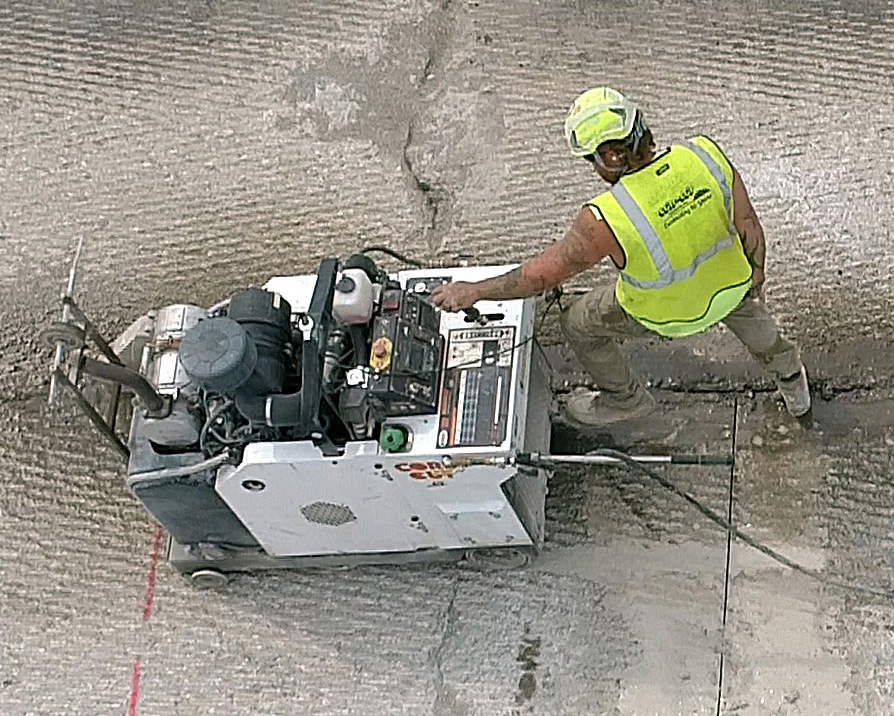 working cutting concrete